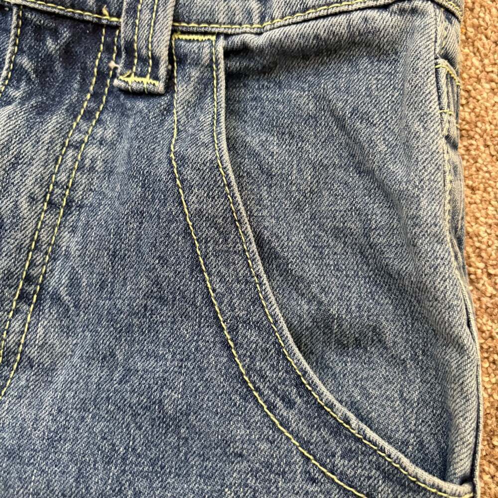 BDG Urban Outfitters Kayla Mid Rise Cargo Jeans Blue Denim Size 26 - Picture 5 of 7